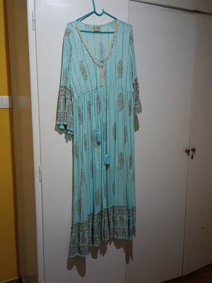 Boxo dress like new, turquoise and gold