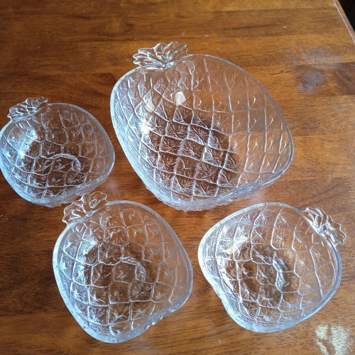 Glass Serving Bowls Set with Pineapple Design like new