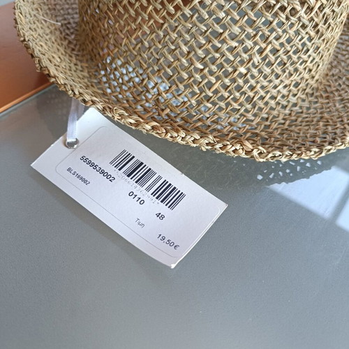 Guy Laroche straw hat new, size S, beige for 4-year-old child
