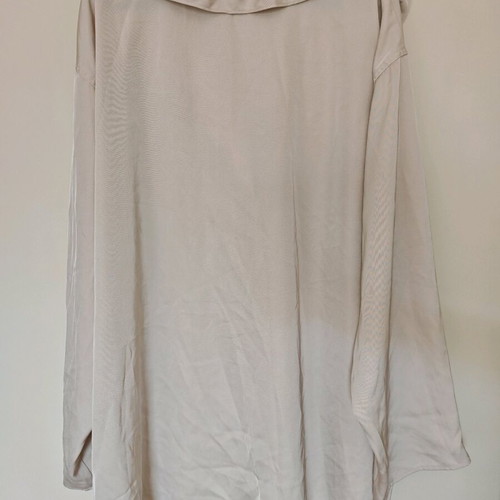 H&M blouse with ruffles, size L, like new, beige