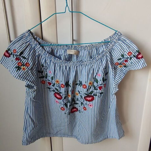 Zara girls blouse 13-14 years striped with embroidered flowers like new