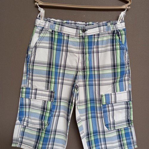 Here+There C&A Teen Cargo Bermuda Shorts like new, plaid white and blue