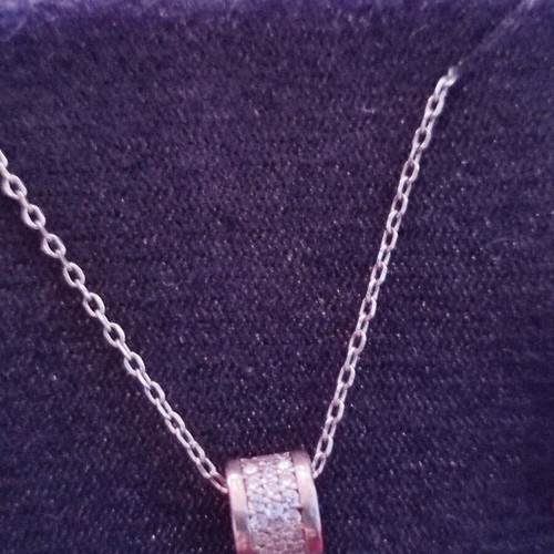 Silver pendant necklace new with subtle rhinestones