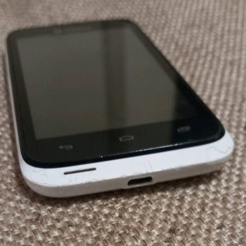 Vodafone 975 Smart 3 used mobile phone, white, without charger