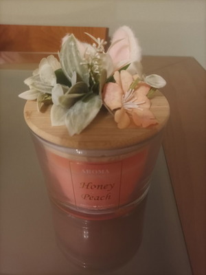Easter candle new, elegant and aromatic