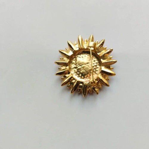 Sunflower Brooch new, yellow and gold, 4 cm diameter