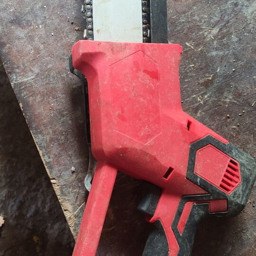 Small battery-powered pruner like new