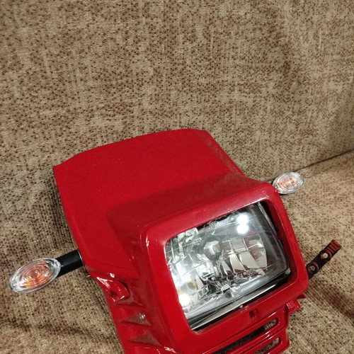 Collectible mask from old XL200R model in excellent condition