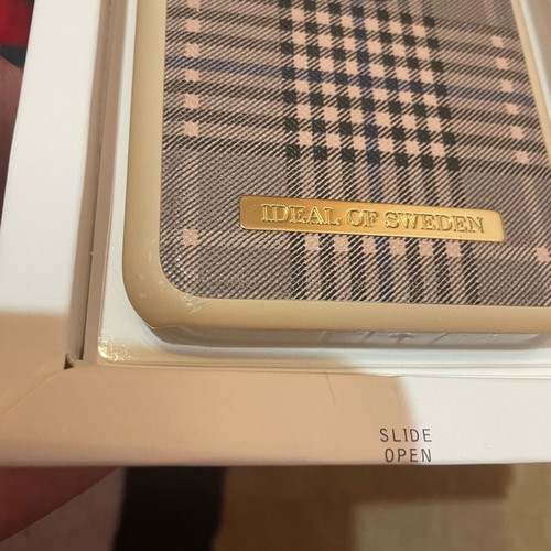 iPhone XS Max case ideal of Sweden plaid used with natural wear