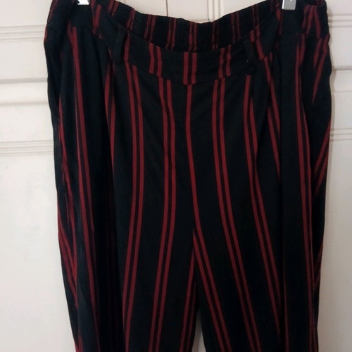 Plus sizes spring palazzo pants like new, black and red