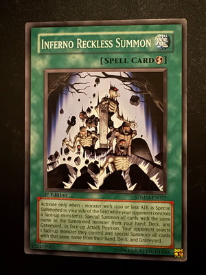 Yugioh Card set SDMM 1st edition like new, oldschool spell x2