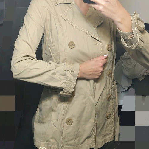 Trench coat like new, size large, beige