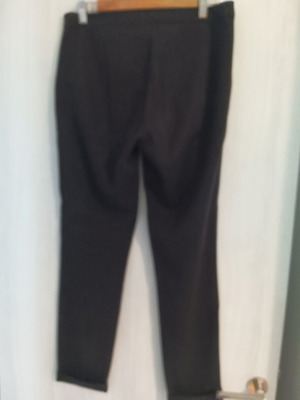 Milk & Honey women's office pants medium used, black crop