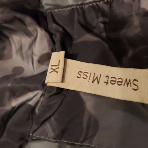 Sweet Miss women's jacket like new, slim fit, green