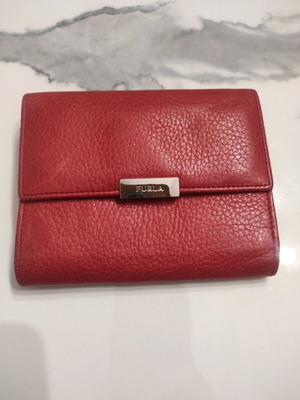 Furla κόκκινο δερμάτινο πορτοφόλι μεταχειρισμένο άριστη κατάσταση