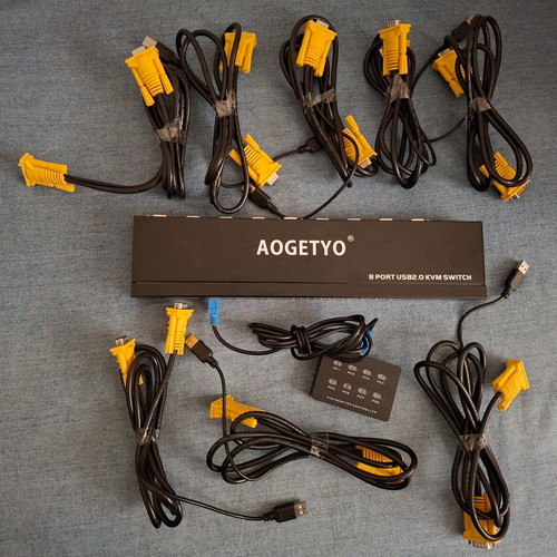 Aogetyo 8 Port USB VGA KVM Switch σαν καινούργιο