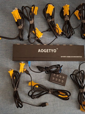 KVM Switch 8 Port Σαν Καινούργιο USB VGA AOGETYO