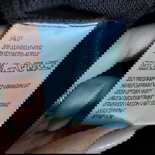 Πουλόβερ από μαλλί Bon'a Parte σαν καινούργιο, σοκολατί με χειροποίητες διακοσμήσεις