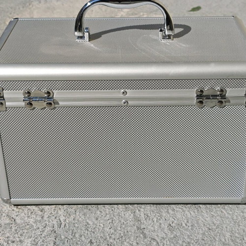 CD case 200 slots like new with keys