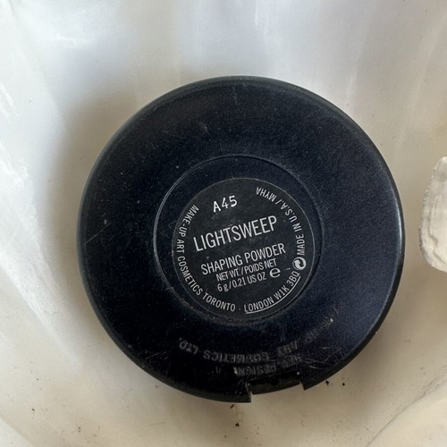 Mac Shaping Powder used