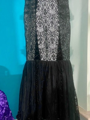 Gothic Victorian damask mermaid skirt like new, XS, black and white