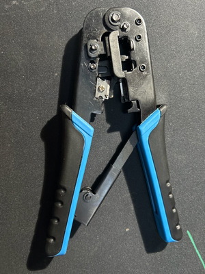 Πρέσα καλωδίων RJ45