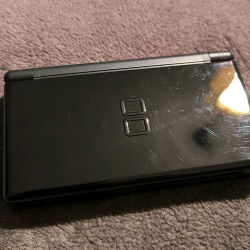 Nintendo DS Lite σαν καινούργιο με παιχνίδια
