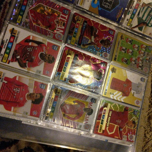 Fifa 2023 cards like new, large collection with incomplete teams and autographs