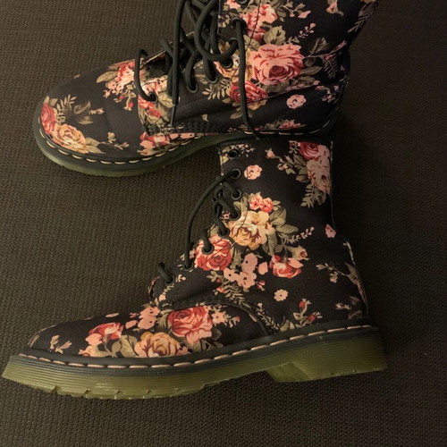 Dr. Martens 11821 Floral Victorian Canvas Lace Up Ankle Boots Womens
