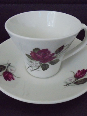 Purpur porcelain cup and saucer set used, Upsala-Ekeby Gefle Sweden