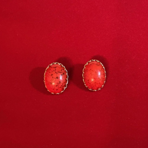 Vintage oval earrings with red cabochon stone, like new