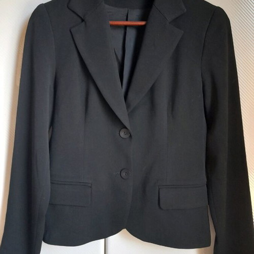 Woman's suit jacket black size M like new, classic
