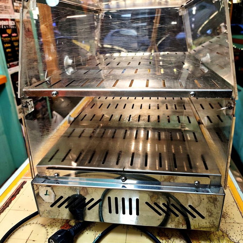 Sirman heated display case like new, tabletop with 2 levels