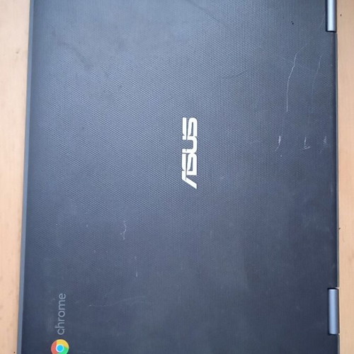Asus C214M laptop parts used, missing one key and two screws