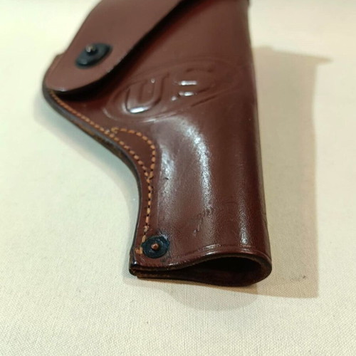 Leather case of the American army for Smith & Wesson Victory Model 38 Special.