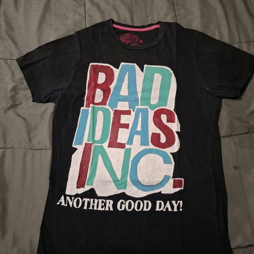 Short-sleeve shirt used, sizes M and L