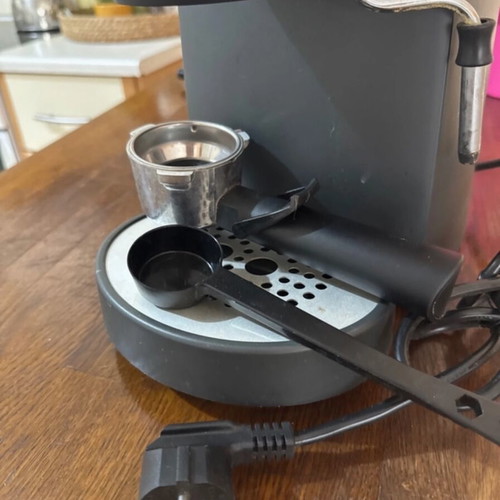 Bosch espresso machine like new with all accessories