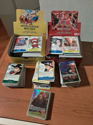One Piece cards new, over 800, with two boxes