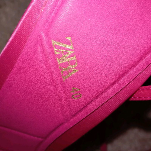 Zara fuchsia disco-style sandals like new, size 40, thick heel