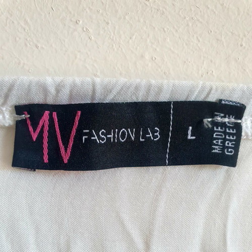 MV Fashion Lab women's blouse like new, white with tropical floral print, size L