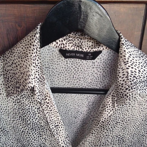 Never More satin shirt size XS like new, black and beige