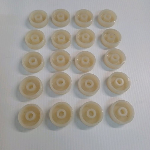 Set of 20 hard plastic parts like new