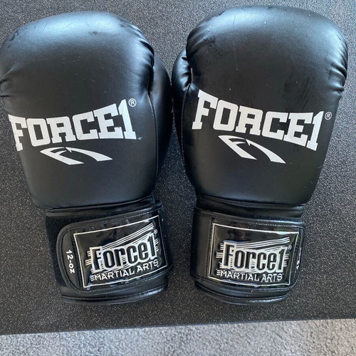 Force1 gloves like new