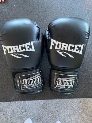 Force1 gloves like new