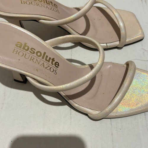 Modern women's Bournazos shoes like new, size 37 beige