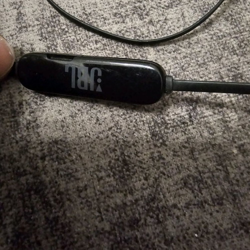 JBL Bluetooth Earbuds like new