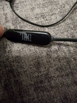 JBL Bluetooth Earbuds like new