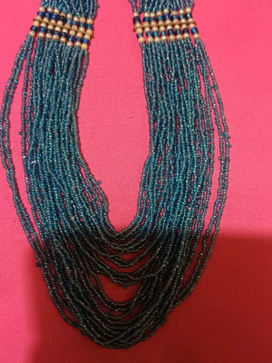 Short necklace new, blue with gold details