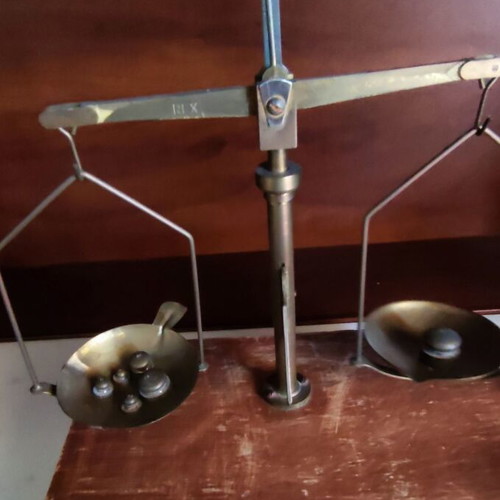 Vintage precision scale from 1900 like new