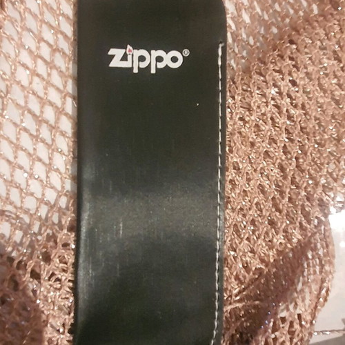Zippo case like new